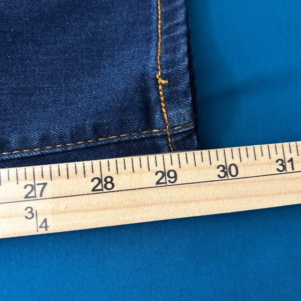 Old Navy Plus Size Mid Rise Power Slim Straight Jeans - Picture 13 of 13